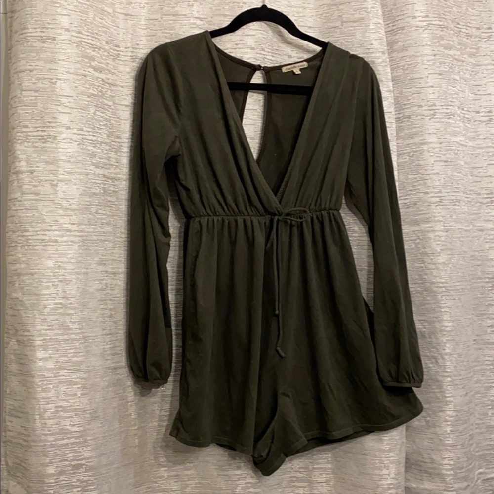Charlotte Russe romper - Picture 1 of 4